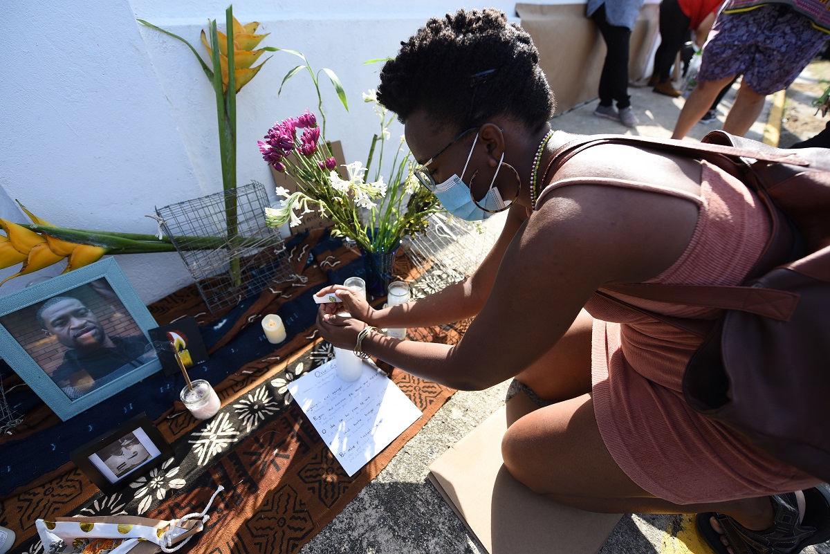 Vigilia por George Floyd en Loíza, Puerto Rico. Foto por Ana María Abruña Reyes