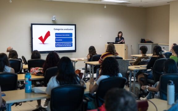 Presentacion Informe de Monitoreo de Medios PR por Dra Lugo Facultad de Comunicacion UPR Rio Piedras